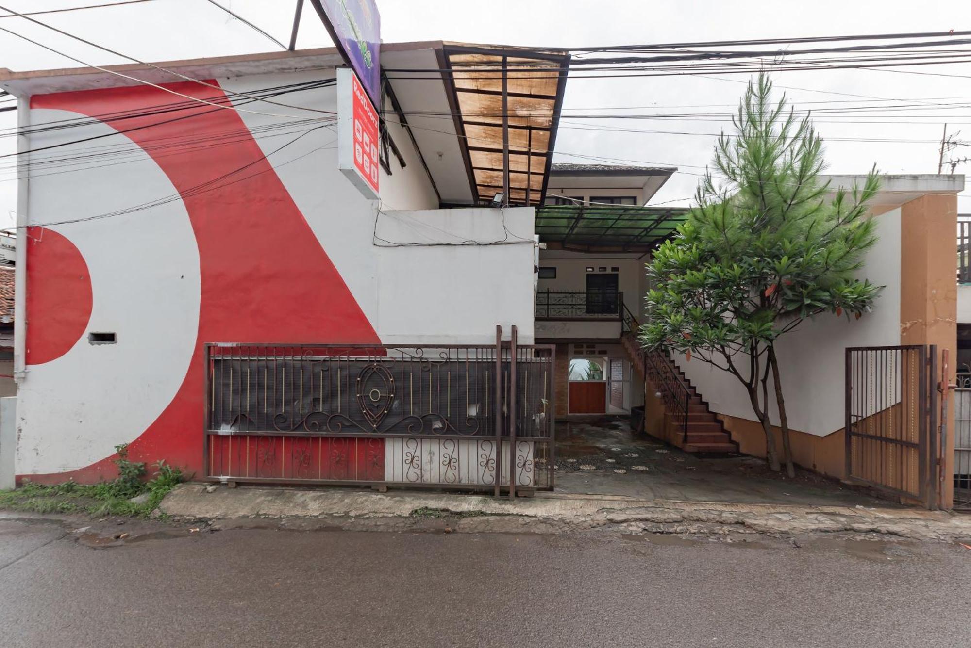 Reddoorz Near Cikole Lembang Hotel Bagian luar foto