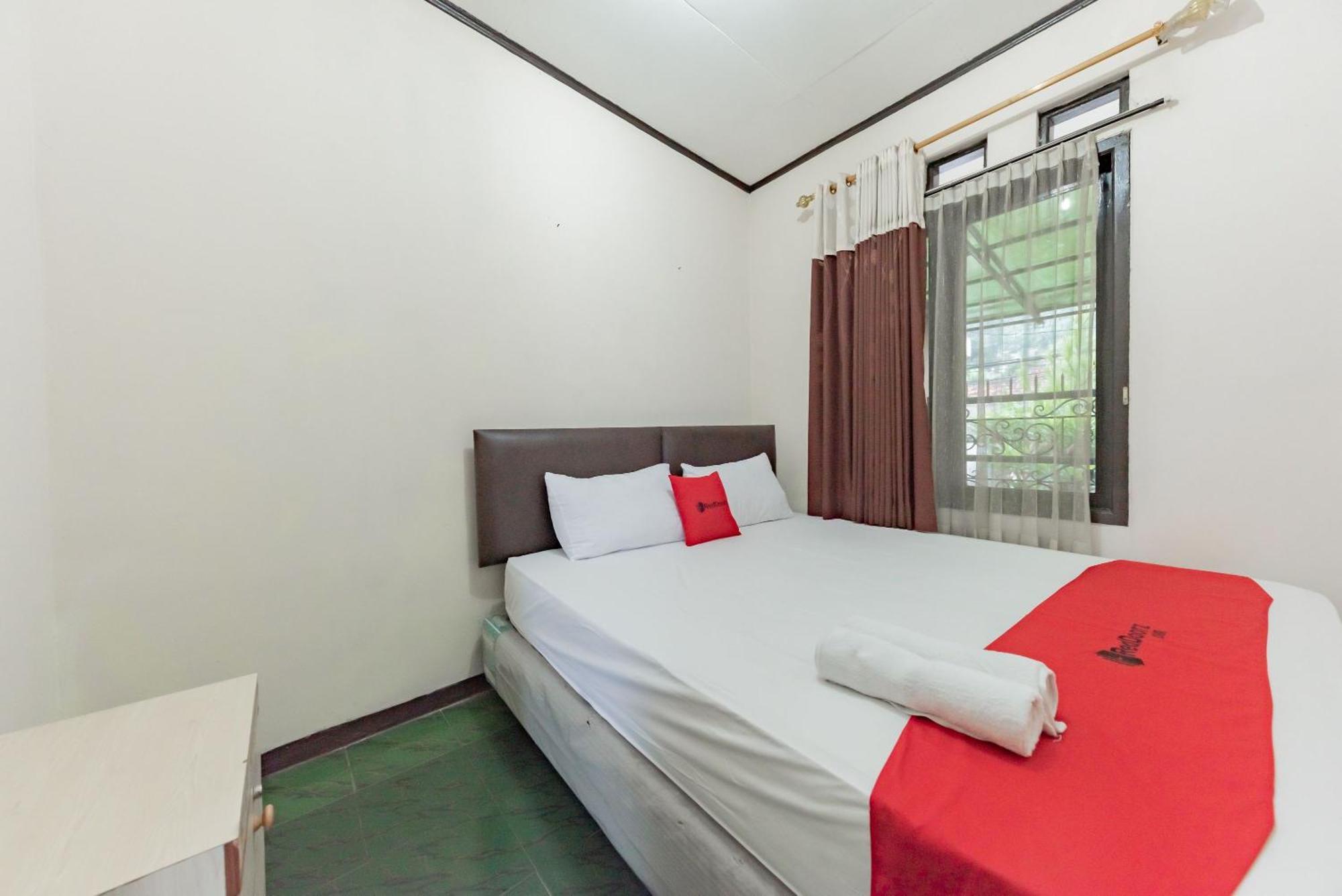 Reddoorz Near Cikole Lembang Hotel Bagian luar foto